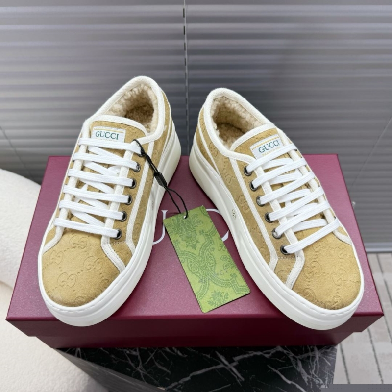 G*u*i casual shoes